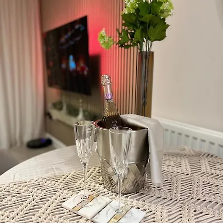 Villa Cozen Edgware Esterno foto